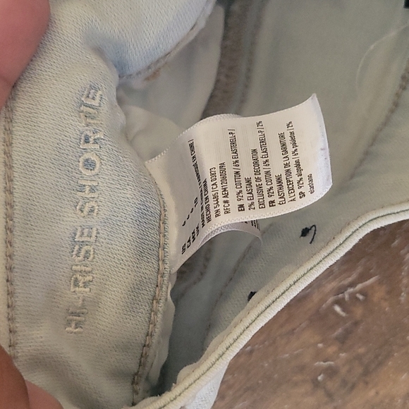 AMERICAN EAGLE HIGH RISE SHORTIE - Picture 7 of 8